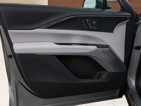 Certified 2024 Cadillac Lyriq Luxury image 22