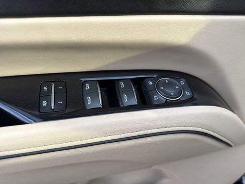 Certified 2024 Cadillac Escalade Premium Luxury image 8