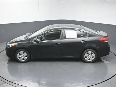 Used 2017 Kia Forte LX FWD image 42
