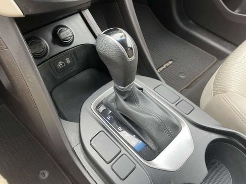 Used 2017 Hyundai Santa Fe Sport FWD image 32