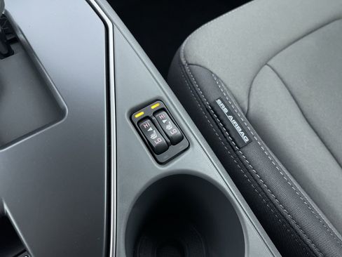 Certified 2025 Subaru Crosstrek 2.0i Premium AWD/4WD image 19