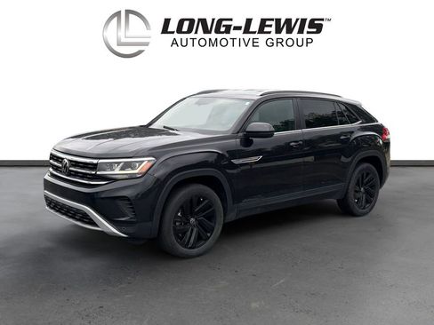 Certified 2022 Volkswagen Atlas Cross Sport SE w/ Black Wheel Package FWD image 1