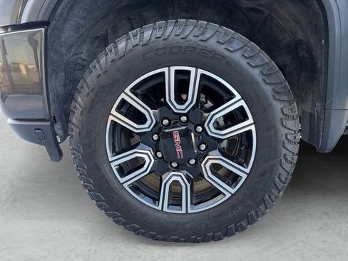 Used 2023 GMC Sierra 2500 AT4 w/ AT4 Premium Plus Package image 23