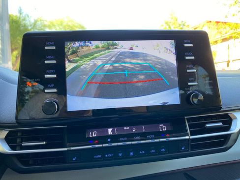 Used 2023 Toyota Sienna XLE image 73