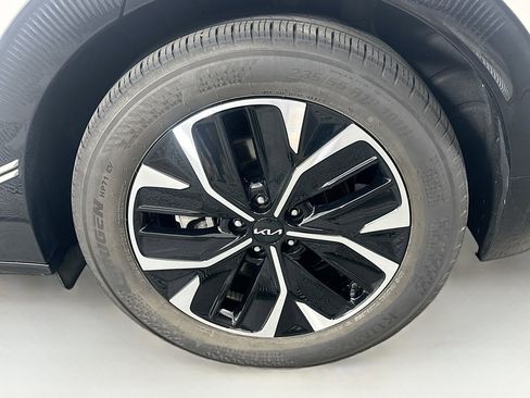 Used 2023 Kia EV6 Wind AWD/4WD image 11
