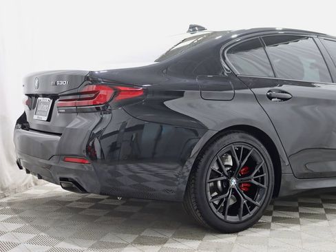 Used 2022 BMW 530i xDrive w/ Executive Package image 9