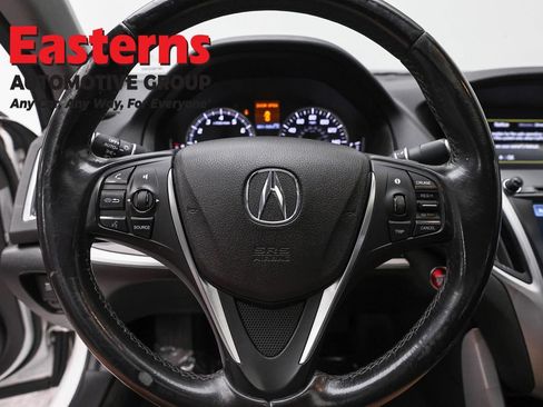 Used 2017 Acura TLX FWD image 10
