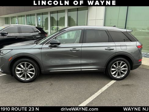 Certified 2022 Lincoln Corsair AWD w/ Premium Package image 2