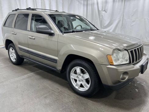 Used 2006 Jeep Grand Cherokee Laredo image 2