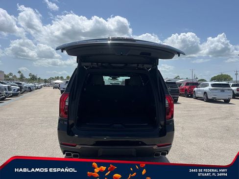 New 2026 GMC Yukon XL AT4 Ultimate AWD/4WD image 18