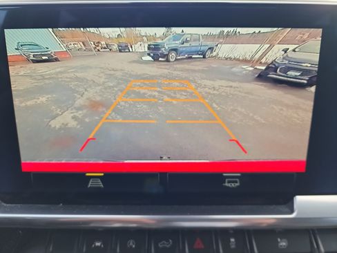 Used 2023 Chevrolet Silverado 1500 LT image 19