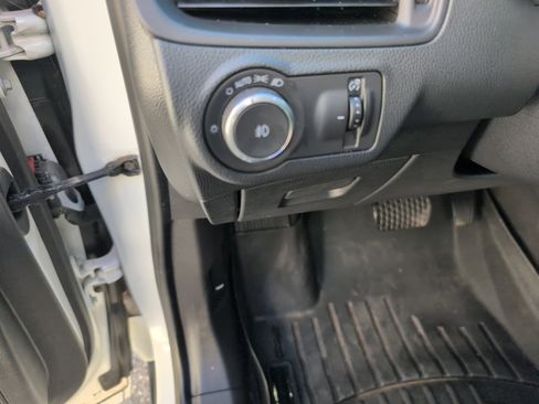 Used 2017 Buick Envision Essence image 16