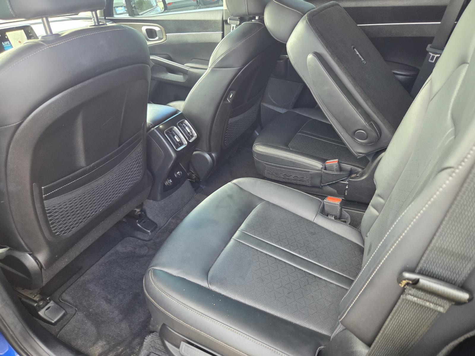 Used 2023 Kia Sorento EX w/ Panoramic Sunroof Package FWD image 14