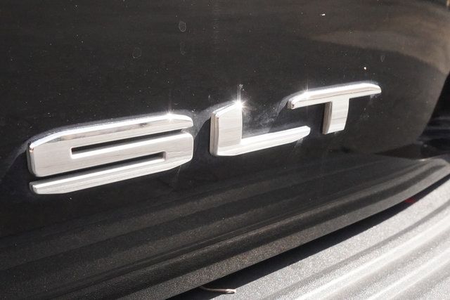 Used 2023 GMC Yukon SLT w/ SLT Premium Package AWD/4WD image 38