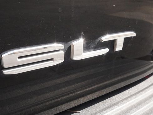 Used 2023 GMC Yukon SLT w/ SLT Premium Package AWD/4WD image 38