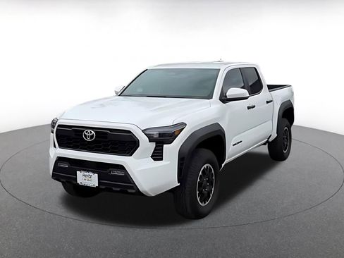 Used 2025 Toyota Tacoma TRD Off-Road AWD/4WD image 7
