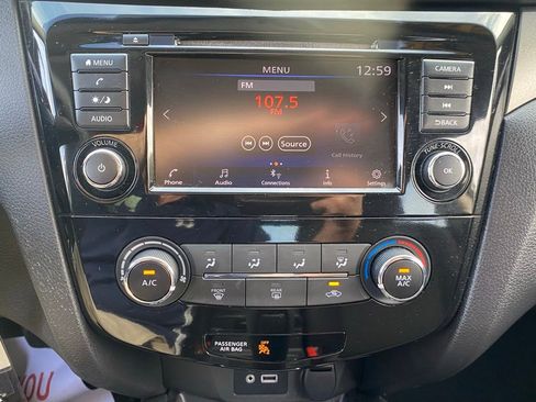 Used 2019 Nissan Rogue Sport S image 22