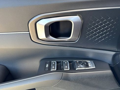 New 2025 Kia Sorento EX image 8