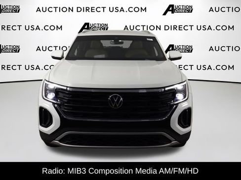 Used 2025 Volkswagen Atlas Cross Sport SE FWD image 2