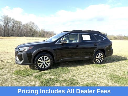 Certified 2025 Subaru Outback Premium AWD/4WD image 4