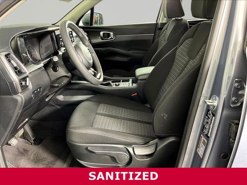 Certified 2023 Kia Sorento LX FWD image 18