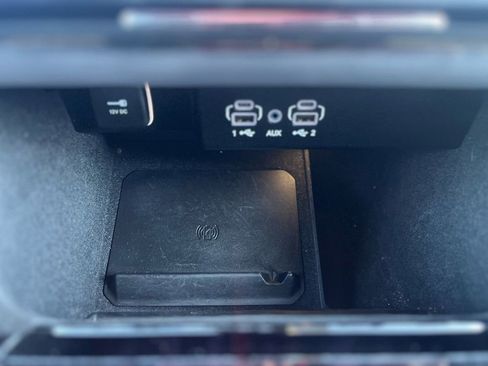 Used 2024 Jeep Wagoneer Series II w/ Flexible Seating Group image 15