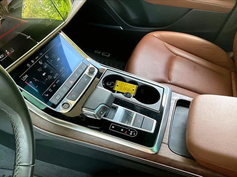 Used 2024 Audi Q8 Premium Plus w/ Premium Plus Package image 17