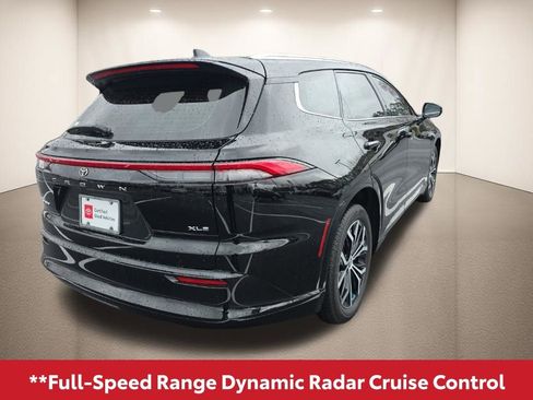 Used 2025 Toyota Crown Signia image 6