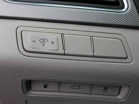 Used 2017 Hyundai Sonata SE image 12