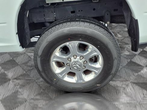 Used 2024 RAM 2500 Big Horn AWD/4WD image 21