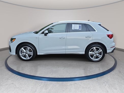 Used 2024 Audi Q3 2.0T Premium AWD/4WD image 8