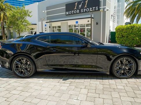 Used 2018 Chevrolet Camaro ZL1 RWD image 31