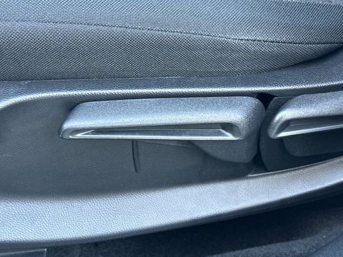 Certified 2023 Honda HR-V LX image 14