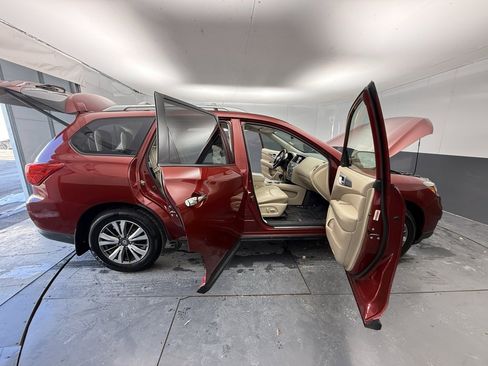 Used 2019 Nissan Pathfinder SL w/ Cargo Package image 19