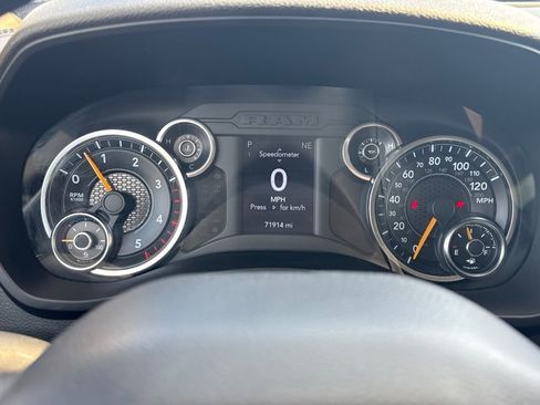 Used 2019 RAM 3500 Tradesman w/ Chrome Appearance Group image 17