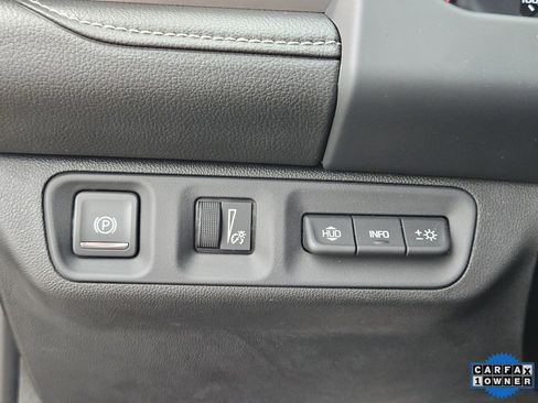 Used 2022 GMC Acadia Denali w/ Denali Ultimate Package image 22