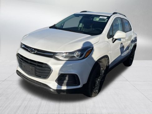 Used 2022 Chevrolet Trax LT w/ Sport Edition image 3