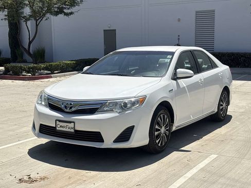 Used 2012 Toyota Camry LE FWD image 7