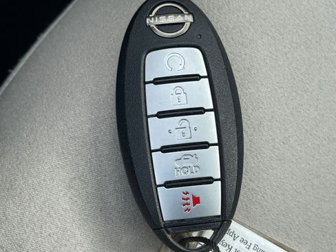 Used 2025 Nissan Altima 2.5 SV image 24