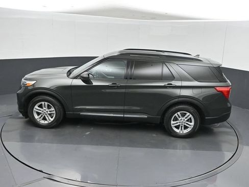 Used 2022 Ford Explorer XLT RWD image 47