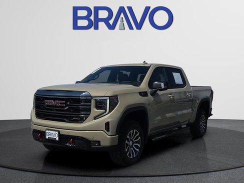 Used 2023 GMC Sierra 1500 AT4 w/ Technology Package AWD/4WD image 1