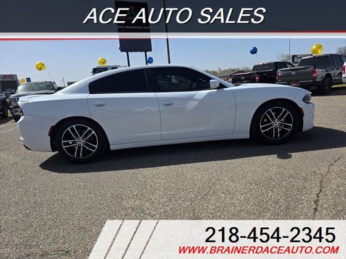 Used 2019 Dodge Charger SXT AWD/4WD image 6
