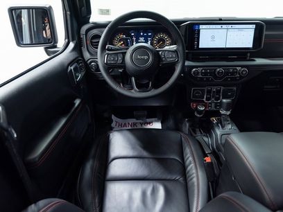 Used 2024 Jeep Gladiator Rubicon w/ Convenience Group