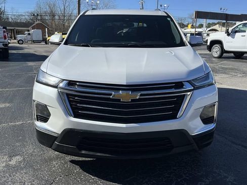 Used 2024 Chevrolet Traverse LT image 8