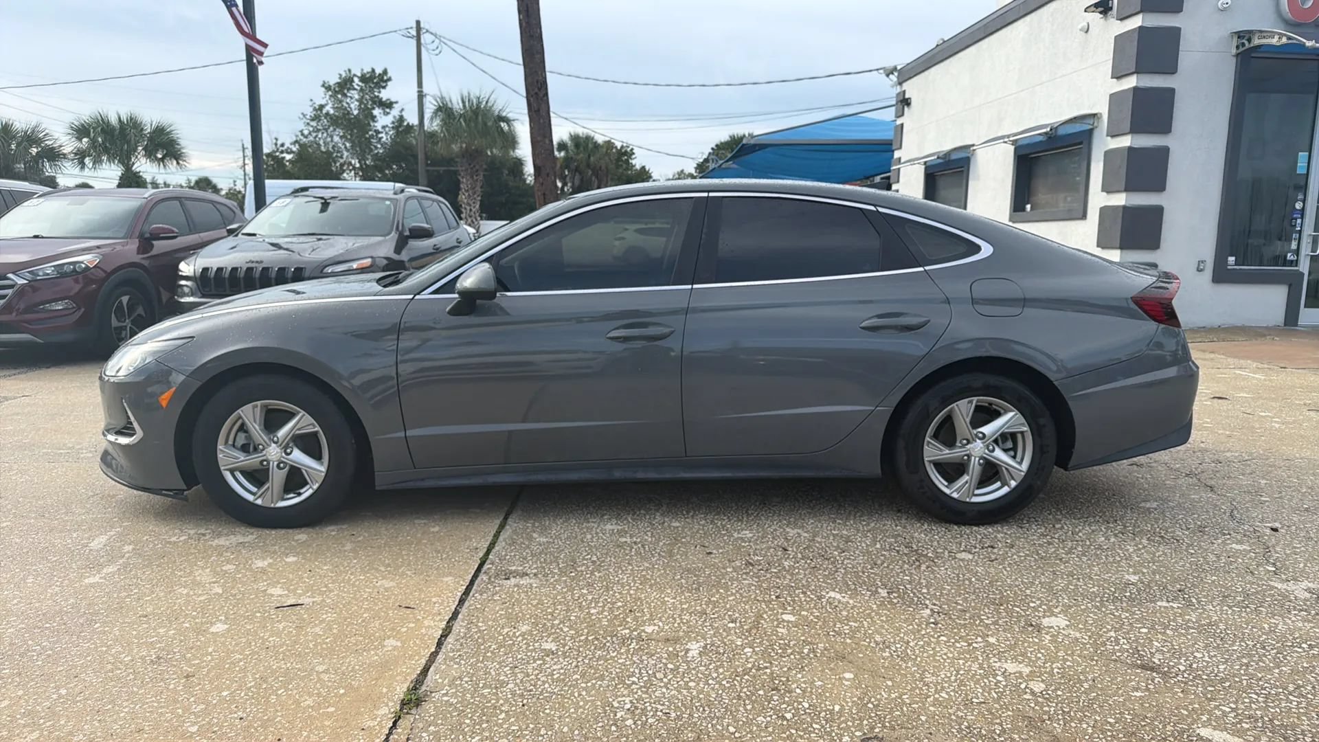 Used 2021 Hyundai Sonata SE w/ Cargo Package FWD image 3