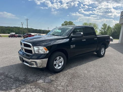 Used 2023 RAM 1500 Classic SLT w/ Trailer & Traction Group AWD/4WD image 3