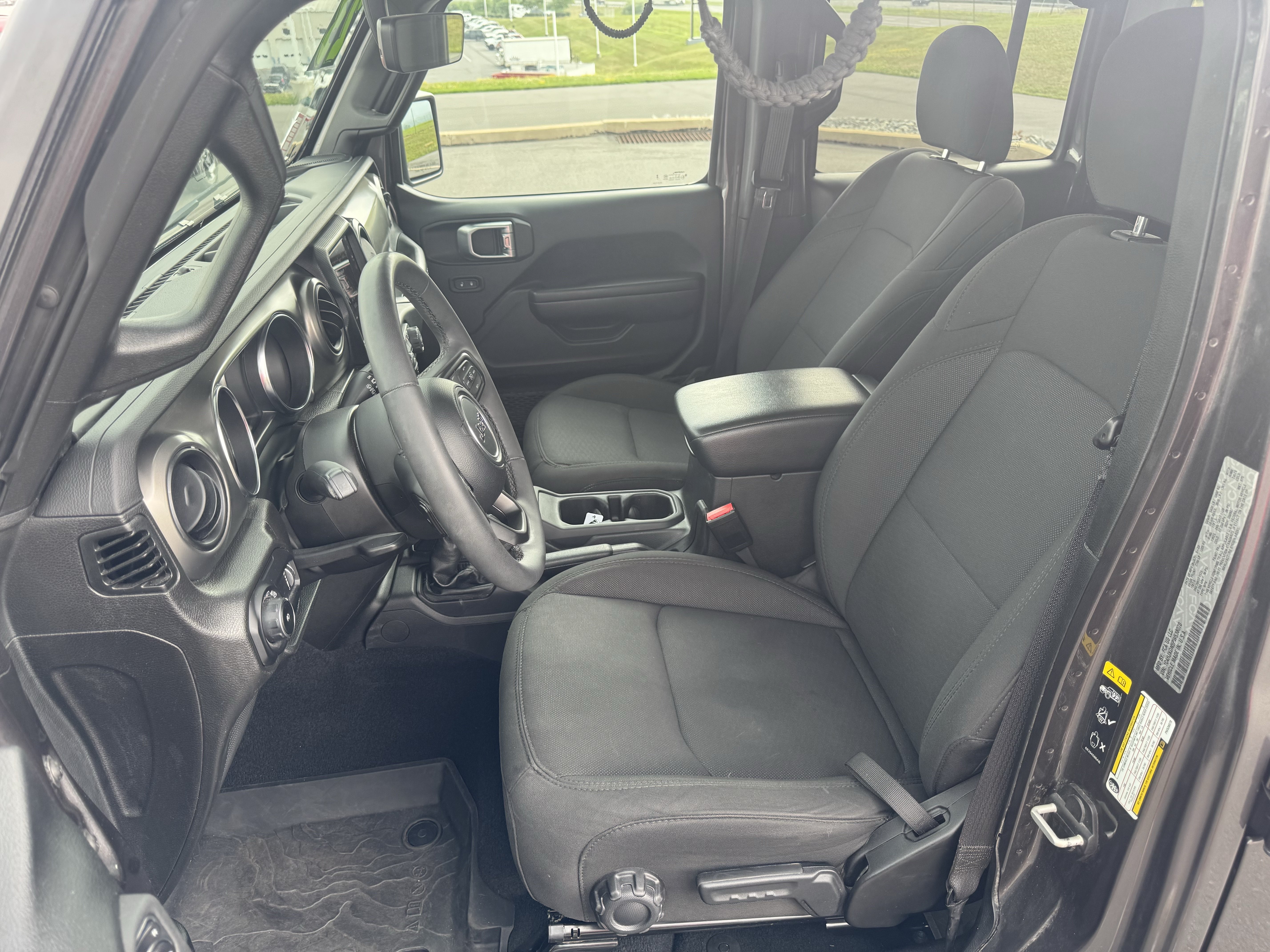 Used 2023 Jeep Wrangler Unlimited Sport AWD/4WD image 13