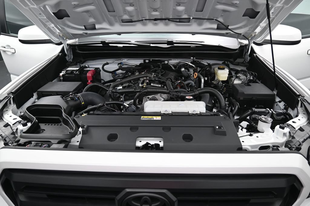 Certified 2026 Toyota Tacoma SR5 AWD/4WD image 34