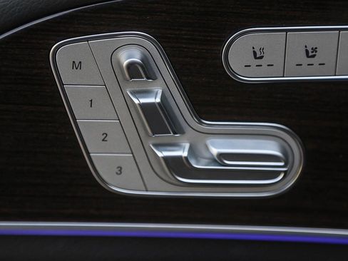 Used 2025 Mercedes-Benz GLS 450 4MATIC image 20