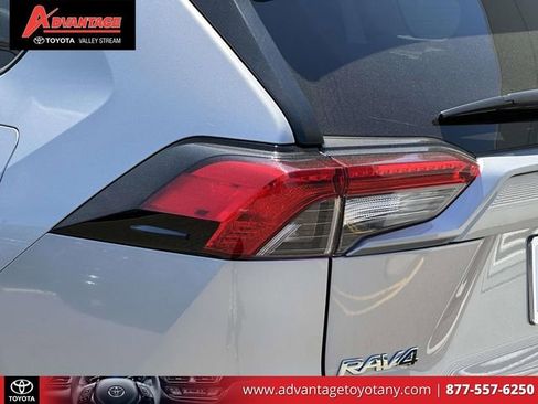 Certified 2025 Toyota RAV4 LE AWD/4WD image 14